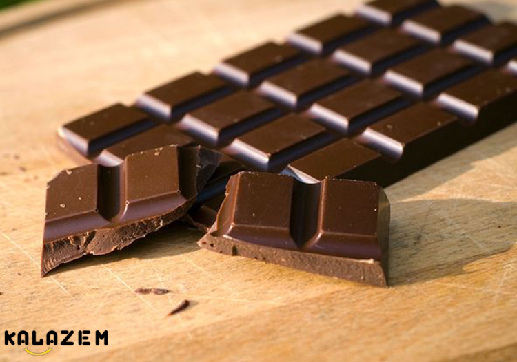 شکلات می تواند باعث کاهش سردرد یا میگرن با کافئین شود