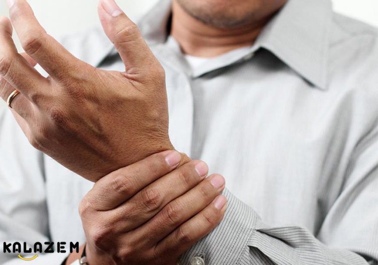 علایم و درد دست در بیماری تنوسینوویت دی کوئروین